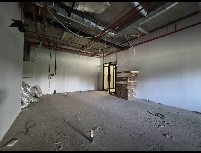 82M² RETAIL FOR SALE IN ILLOVO